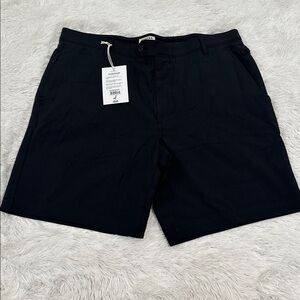 ❤️ NWT Mantra Crossover Shorts